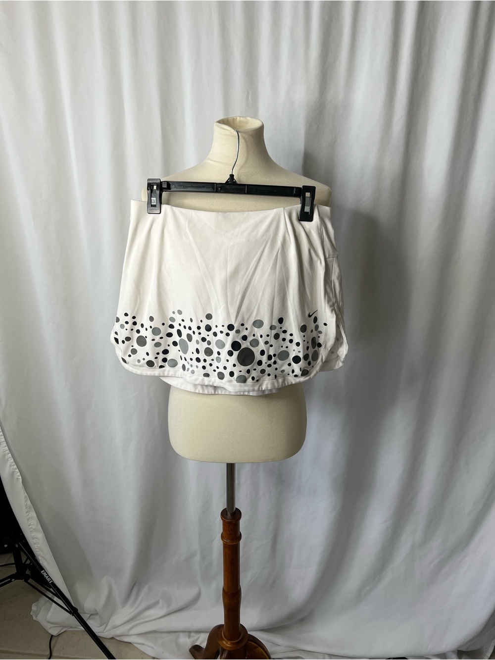 Nike Dri-FIT White Printed Tennis Golf Skort | Women’s Medium